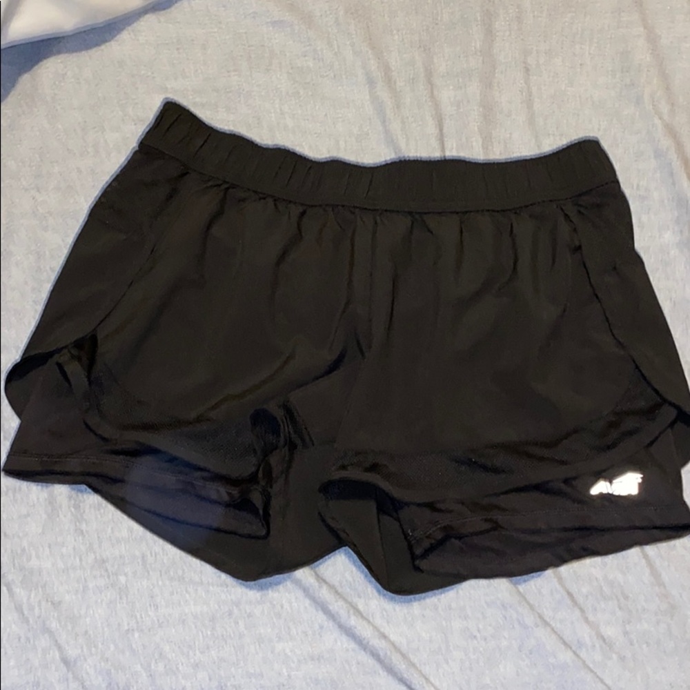 🦋Running shorts!